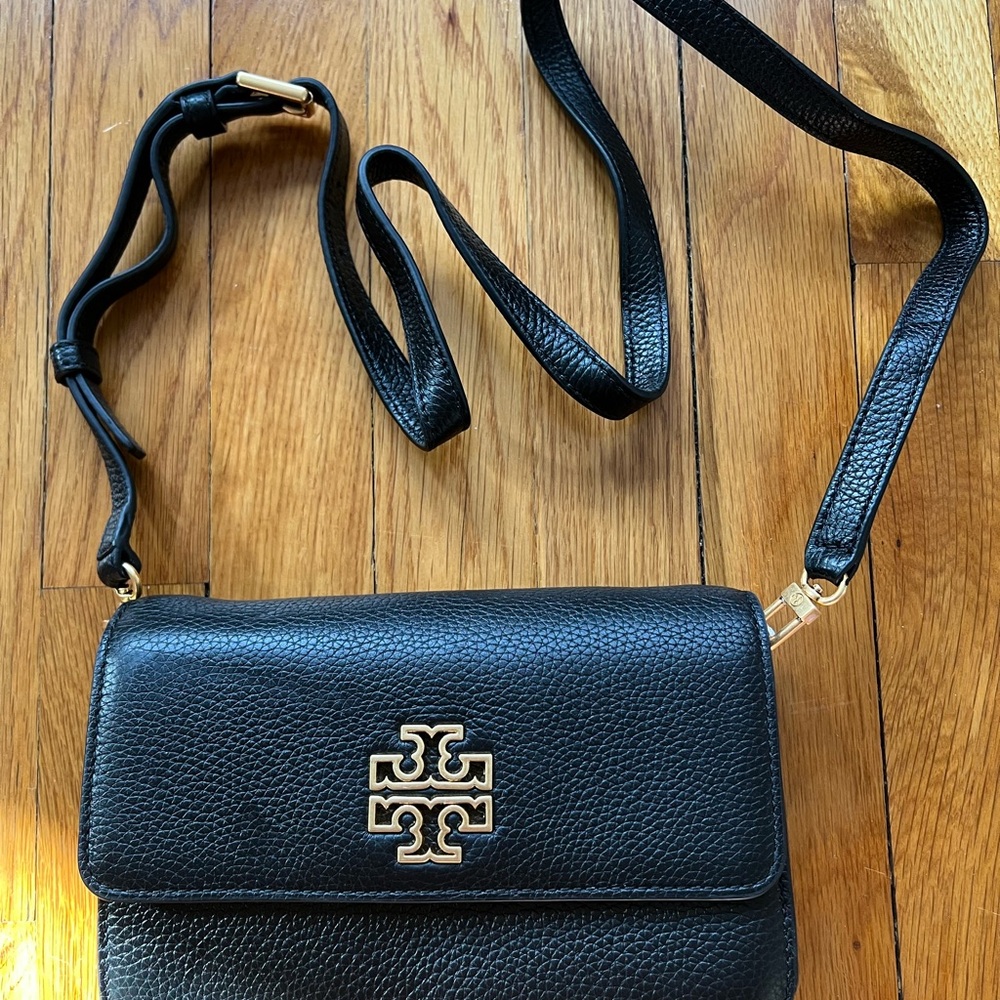 Tory Burch Britten Convertible Crossbody Bag In Black MSRP: $425
